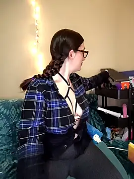 Snapshot of LaylaLucis chatting on February 2026 11:22:02 PM LaylaLucis online show from February 2026 11:22:02 PM