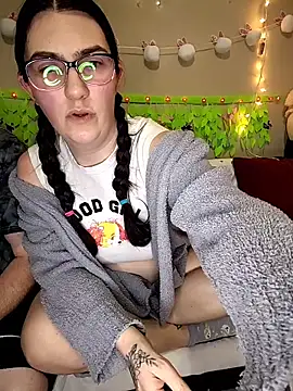 LaylaLucis online show from April 2026 03:46:02 AM