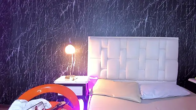 ClarissaMorreti online show from November 2025 02:28:02 PM