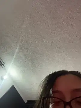 Snapshot of LyaRose chatting on December 2025 11:32:02 PM LyaRose online show from December 2025 11:32:02 PM