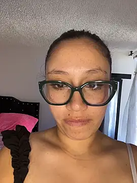 Snapshot of LyaRose chatting on December 2025 12:55:01 PM LyaRose online show from December 2025 12:55:01 PM