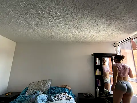 Snapshot of LyaRose chatting on November 2025 02:28:02 PM LyaRose online show from November 2025 02:28:02 PM