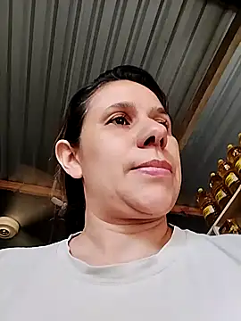 MIA-LARIOS online show from April 2026 02:07:02 PM