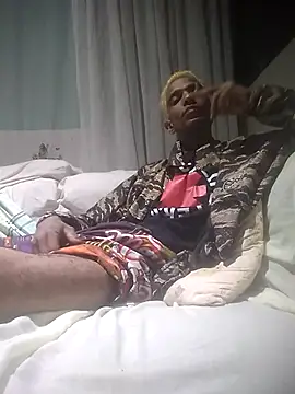 Snapshot of Gzinho69ik chatting on December 2025 05:01:02 AM Gzinho69ik online show from December 2025 05:01:02 AM