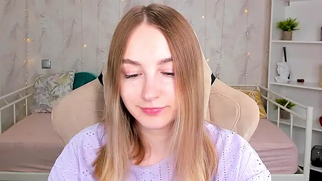 Shy Polly online show from March 2026 12:37:02 AM