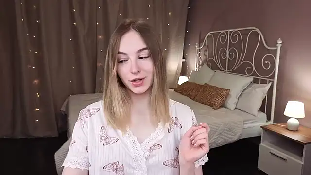 Shy Polly online show from February 2026 12:06:01 AM