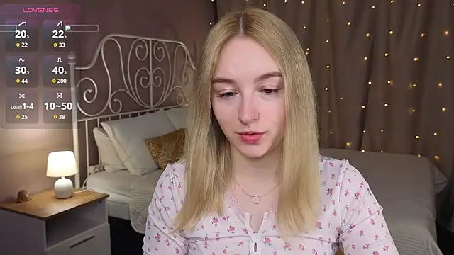 Shy Polly online show from May 2026 12:03:02 AM