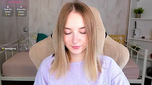 Shy Polly online show from March 2026 12:07:01 AM