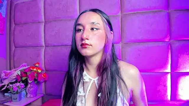 CharlotteStuart online show from March 2026 03:32:01 AM