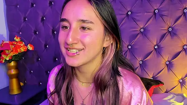 CharlotteStuart online show from April 2026 03:46:02 AM