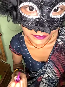 Laxmidevi000 online show from April 2026 05:39:01 PM