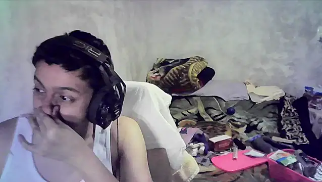 Snapshot of Giby_Grace chatting on December 2025 11:27:02 PM Giby Grace online show from December 2025 11:27:02 PM