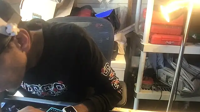 SinlessFreedom7 online show from February 2026 06:05:01 PM