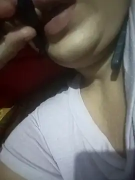 Snapshot of Priya_089 chatting on May 2026 11:39:02 PM Priya 089 online show from May 2026 11:39:02 PM