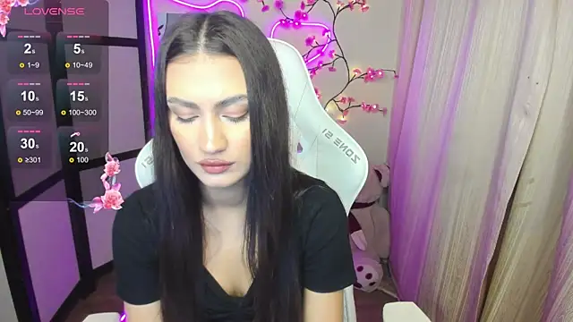 AdeleLuu online show from November 2025 01:39:02 AM