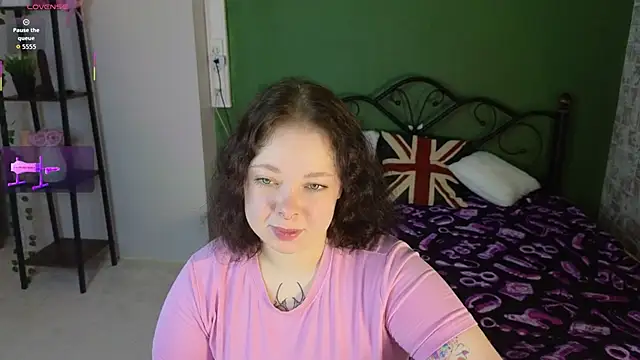 Snapshot of Vlada_vv chatting on May 2026 05:33:01 AM Vlada vv online show from May 2026 05:33:01 AM