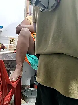 Desicouple1706 online show from January 2026 12:48:01 AM