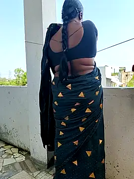 Desicouple1706 online show from April 2026 04:49:01 AM