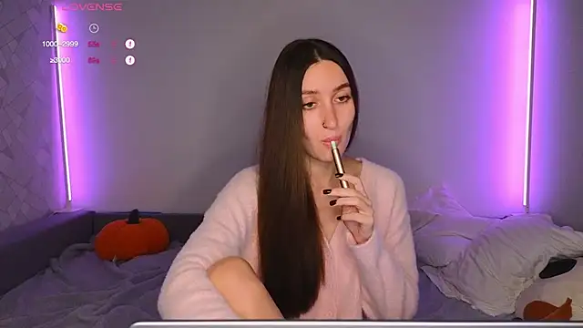 KikkyMi online show from November 2025 08:20:02 PM