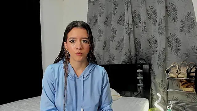 Violeta Gracee online show from March 2026 02:57:01 PM