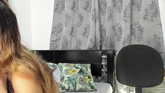 Violeta Gracee online show from April 2026 09:20:01 PM