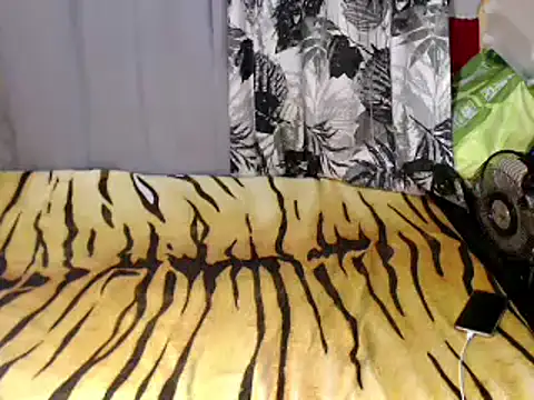 lovelyxmorena online show from January 2026 02:20:01 PM