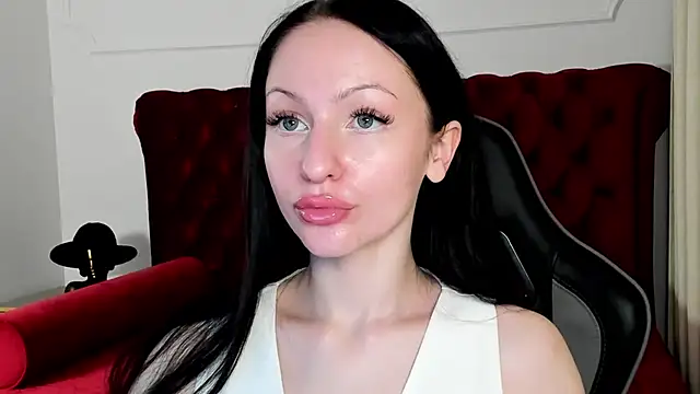 Snapshot of NaomiBlakes chatting on December 2025 07:19:01 AM NaomiBlakes online show from December 2025 07:19:01 AM