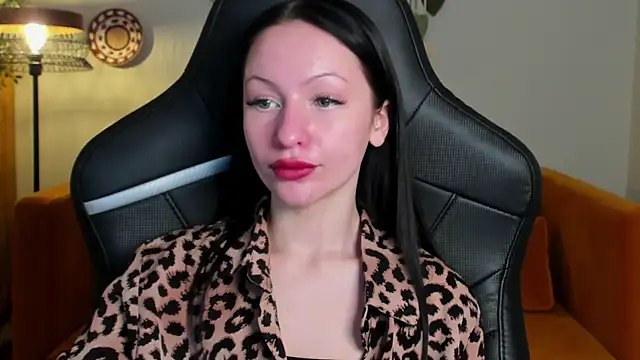 Snapshot of NaomiBlakes chatting on December 2025 05:28:01 AM NaomiBlakes online show from December 2025 05:28:01 AM