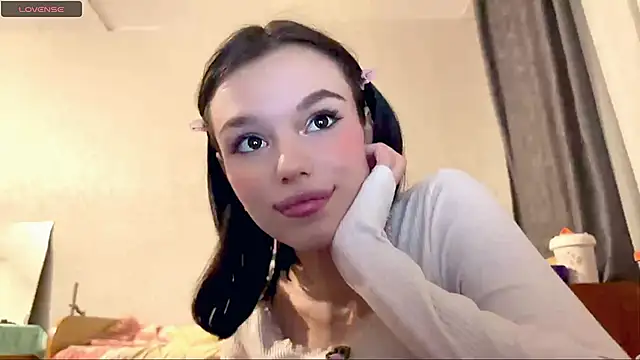 StacieGregoreski online show from December 2025 02:19:01 PM