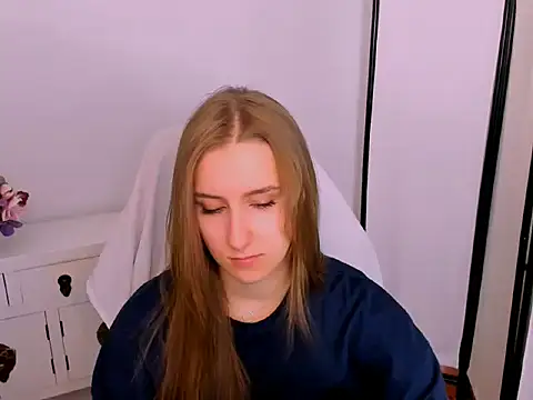 VanessaAmore online show from April 2026 10:00:01 AM