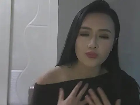 A-Emilyy online show from December 2025 08:37:02 AM