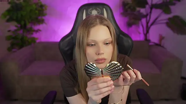 Charlotte Dreams online show from May 2026 03:05:01 PM