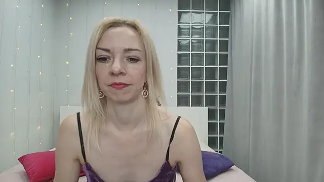 Brightly Heizer online show from January 2026 12:58:02 AM