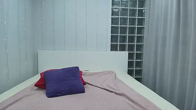 Brightly Heizer online show from May 2026 12:27:02 AM