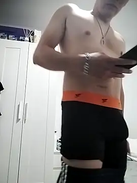 Snapshot of montewi chatting on December 2025 05:58:01 PM montewi online show from December 2025 05:58:01 PM