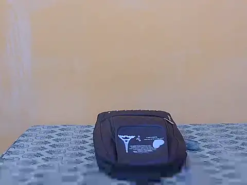 Honey Baby1 online show from December 2025 06:04:01 AM