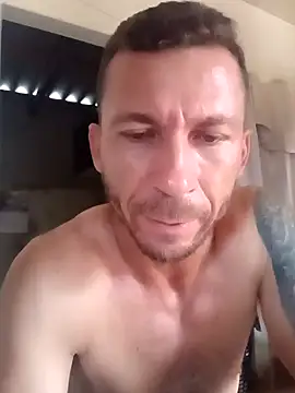 RobertoLuiz84 online show from February 2026 08:20:02 PM