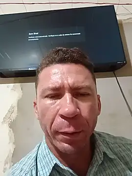 Snapshot of RobertoLuiz84 chatting on June 2026 10:59:02 PM RobertoLuiz84 online show from June 2026 10:59:02 PM