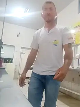 RobertoLuiz84 online show from February 2026 03:20:01 PM