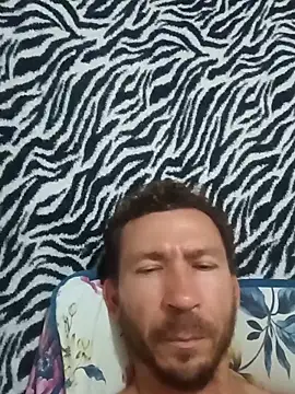 Snapshot of RobertoLuiz84 chatting on December 2025 05:07:02 PM RobertoLuiz84 online show from December 2025 05:07:02 PM