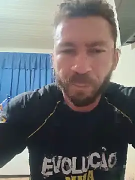 Snapshot of RobertoLuiz84 chatting on May 2026 04:41:01 AM RobertoLuiz84 online show from May 2026 04:41:01 AM