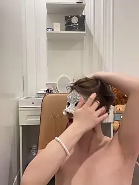 Queen-of-Love online show from March 2026 06:15:02 PM