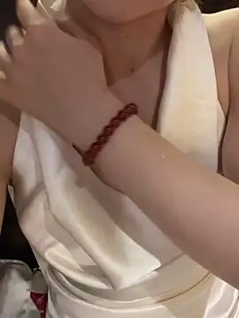 Queen-of-Love online show from May 2026 03:15:02 PM