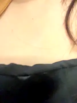 Queen-of-Love online show from December 2025 03:01:02 PM