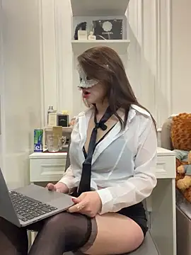 Queen-of-Love online show from April 2026 09:12:02 AM