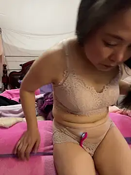 tianwei2567 online show from February 2026 02:00:02 AM