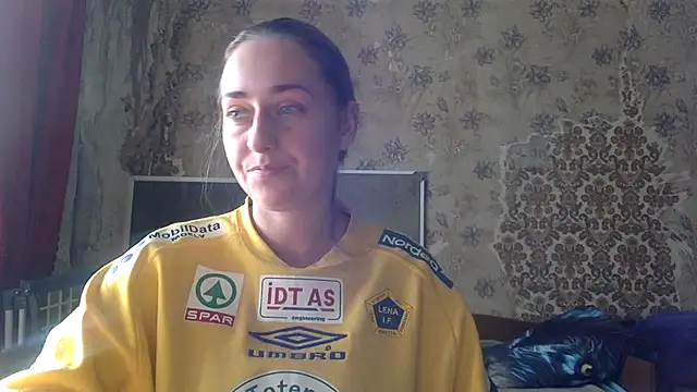 Snapshot of Vassila69 chatting on December 2025 10:21:01 AM Vassila69 online show from December 2025 10:21:01 AM