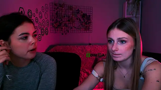 Snapshot of maddycats chatting on November 2025 02:40:02 PM maddycats online show from November 2025 02:40:02 PM