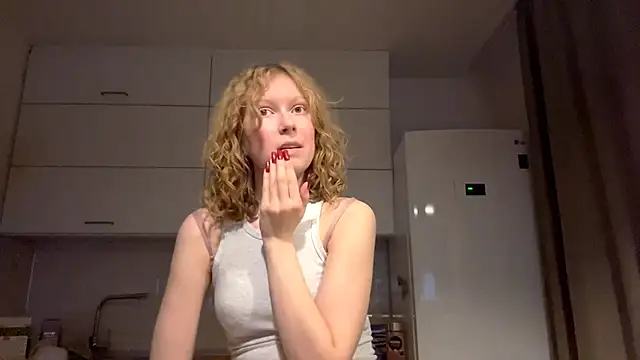 ElfriedaZwack online show from December 2025 04:39:02 PM