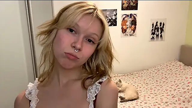 ElfriedaZwack online show from May 2026 07:09:02 PM